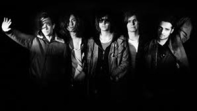 flux4_TheStrokes